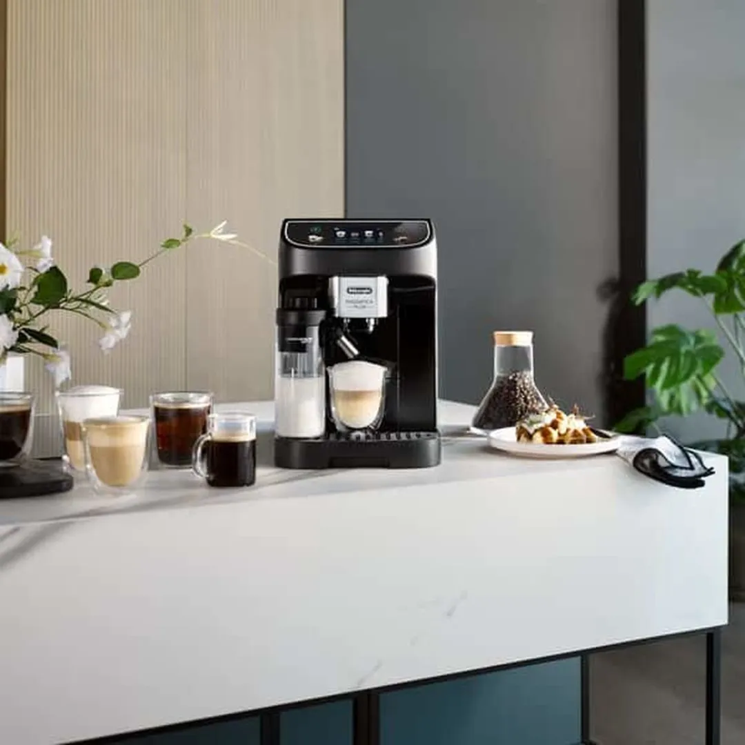 De'Longhi Magnifica Plus ECAM320.60.B Espressomachine - 1,9L - Zwart