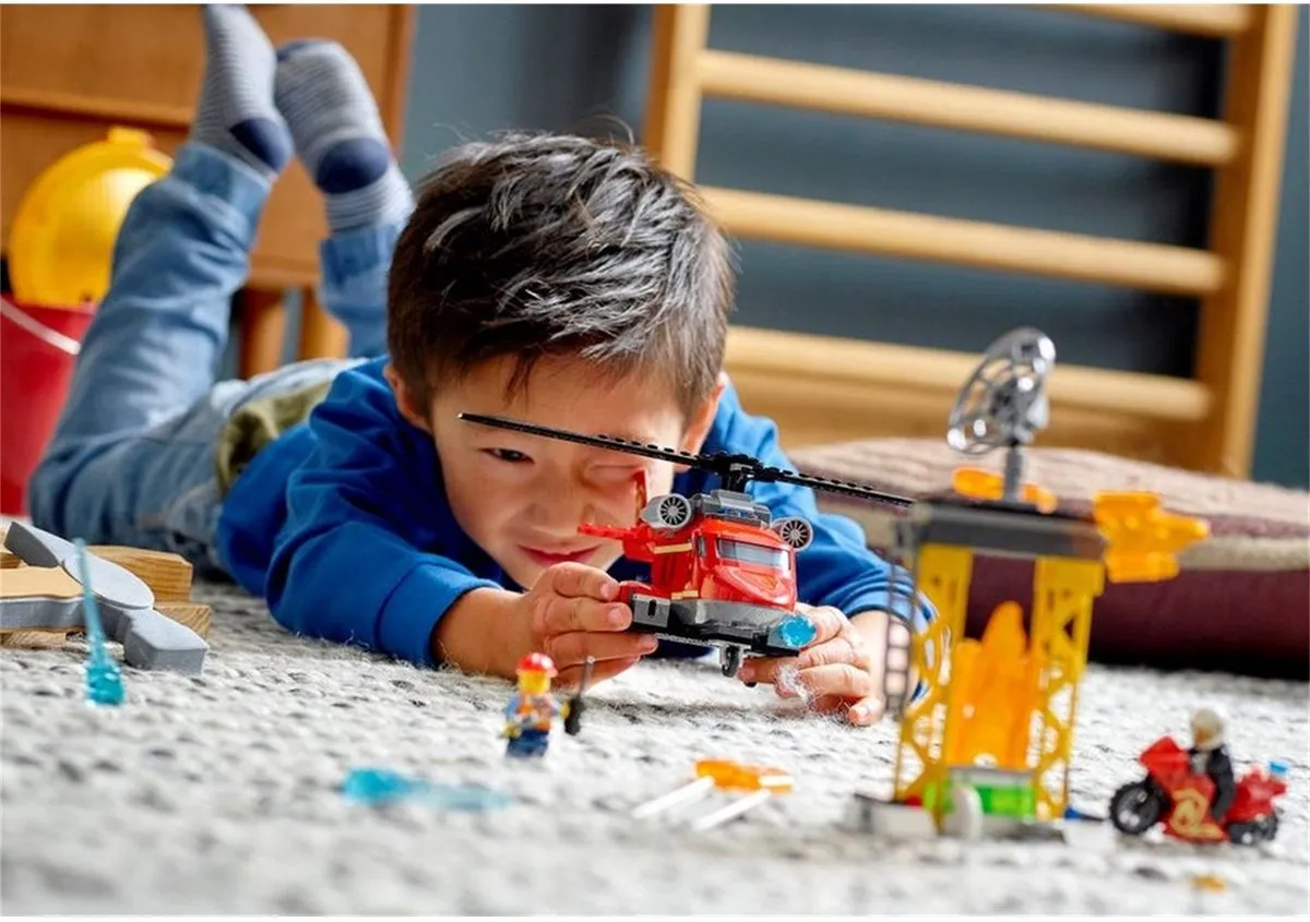 LEGO City Reddingshelikopter 60282 - 564 Stukken