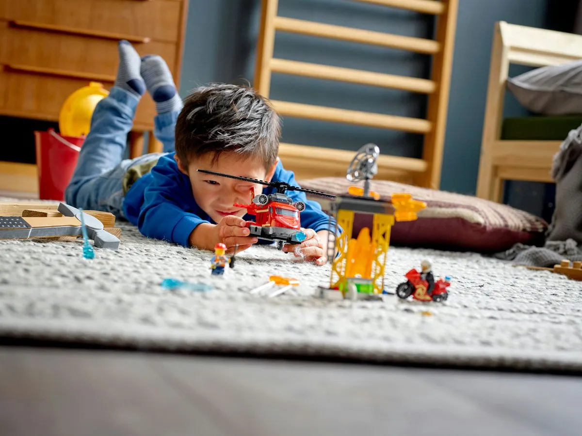 LEGO City Reddingshelikopter 60282 - 564 Stukken