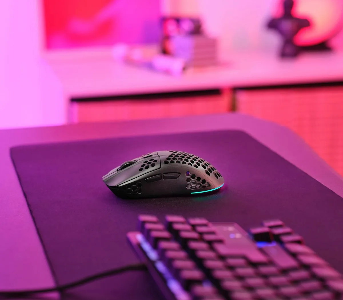 Trust GXT929 Helox Draadloze Gaming Muis 4800 DPI - Zwart - afbeelding 6 van 6