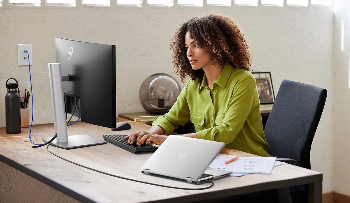 Dell P3424WE Curved Ultrawide Monitor 34 inch - USB-C 90W