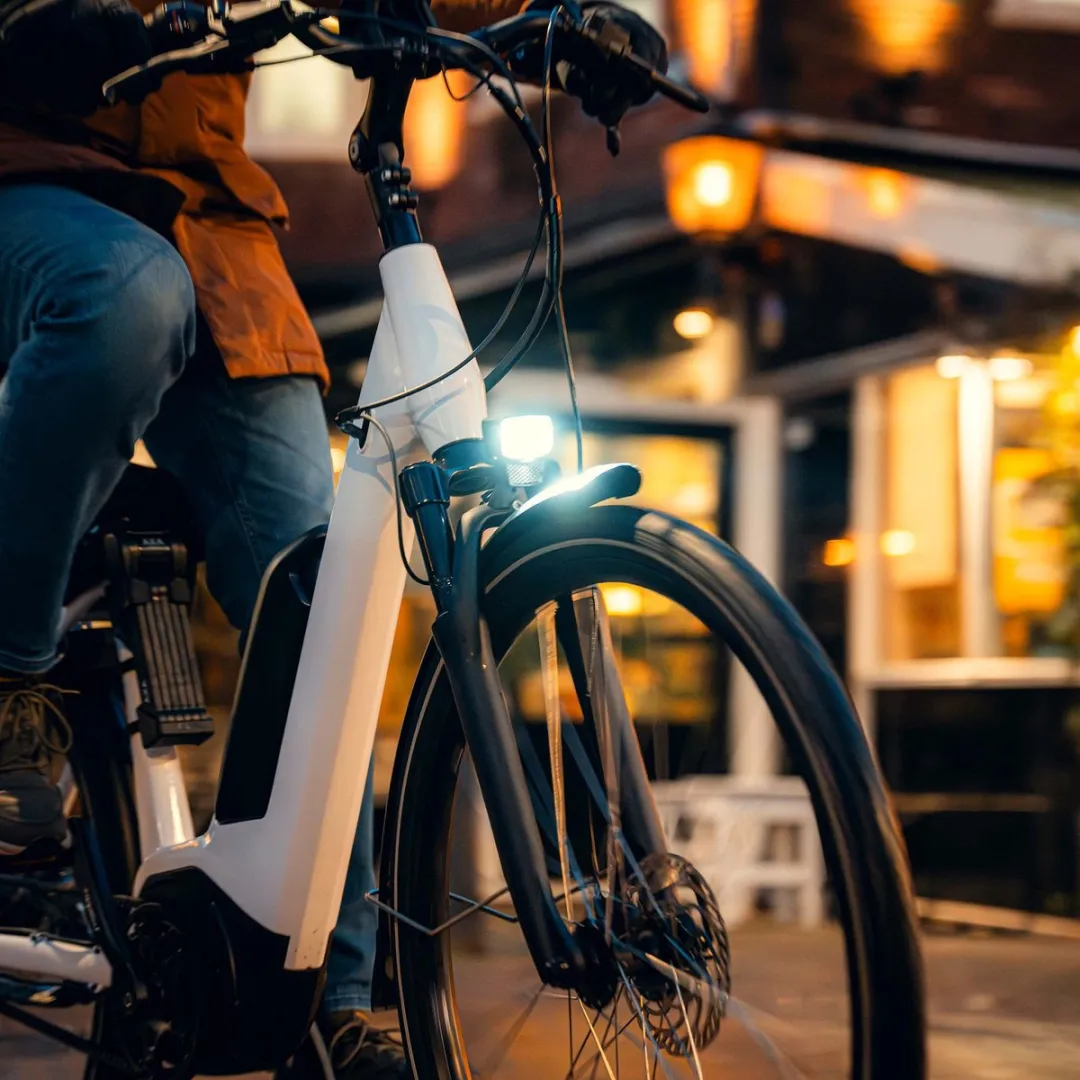 AXA Nxt 60 E-bike Koplamp - 60 Lux - Zwart