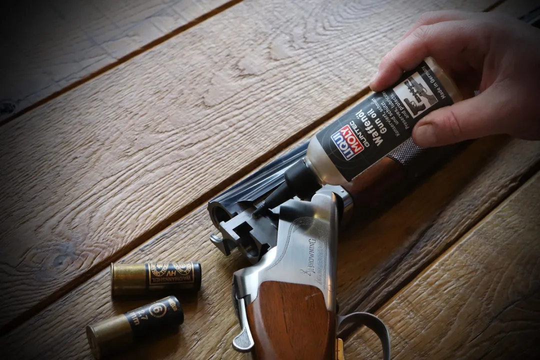 Liqui Moly Guntec Wapenolie 100ml - Lichtbruin - afbeelding 4 van 6