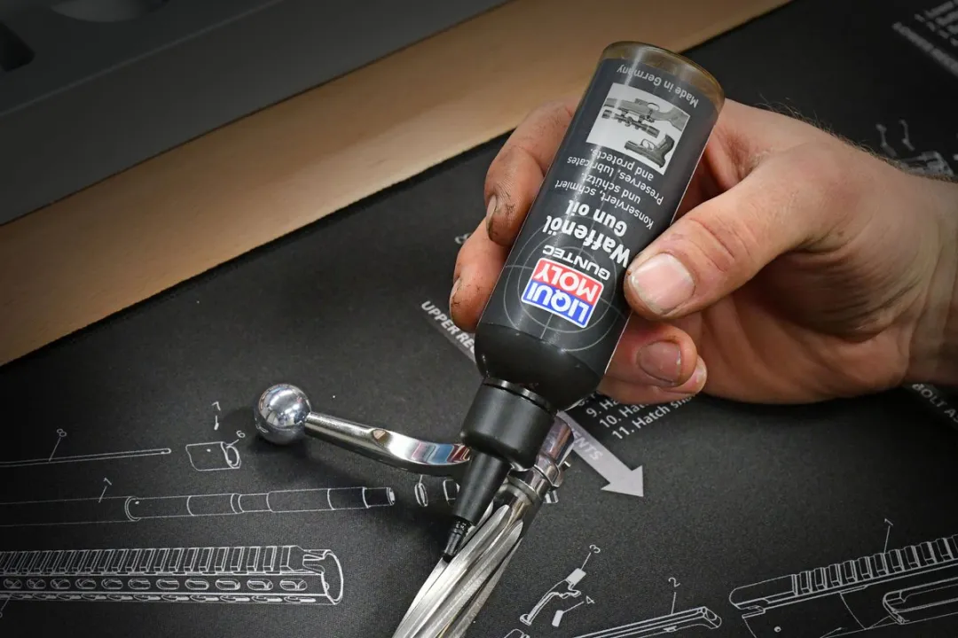 Liqui Moly Guntec Wapenolie 100ml - Lichtbruin - afbeelding 5 van 6