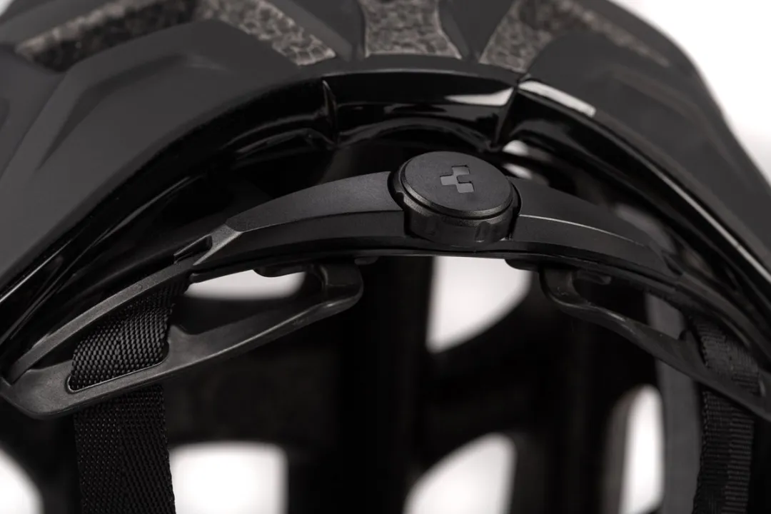 Cube Road Race Helm - 24 Ventilatiegaten - 49-55cm - Zwart