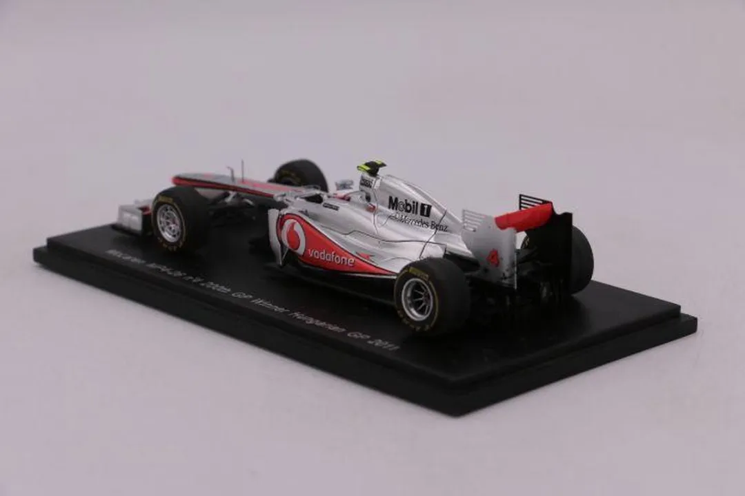 Formule 1 McLaren MP4-26 #4 200th GP Winner Spark - Multicolor