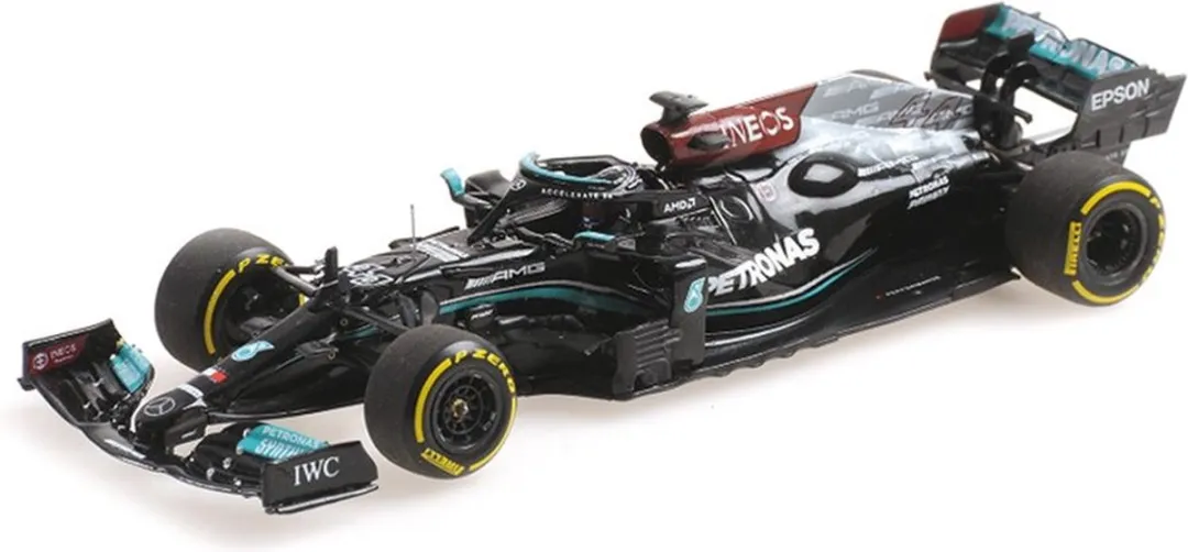 Formule 1 Mercedes-AMG Petronas F1 Team W12 E Performance #44 - 1:43 - Minichamps Zwart/Zilver