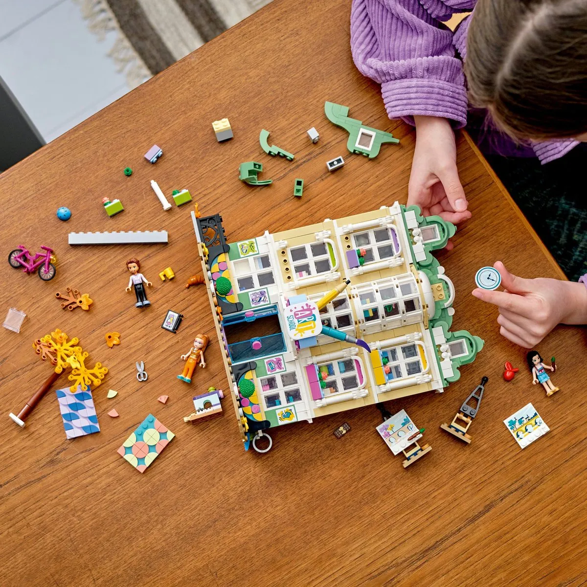 LEGO Friends Emma’s Kunstschool 41711 - afbeelding 4 van 6