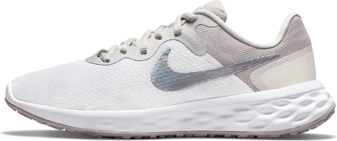Nike Revolution 6 Next Nature Premium Sportschoenen - Maat 40.5 - Wit/Bruin