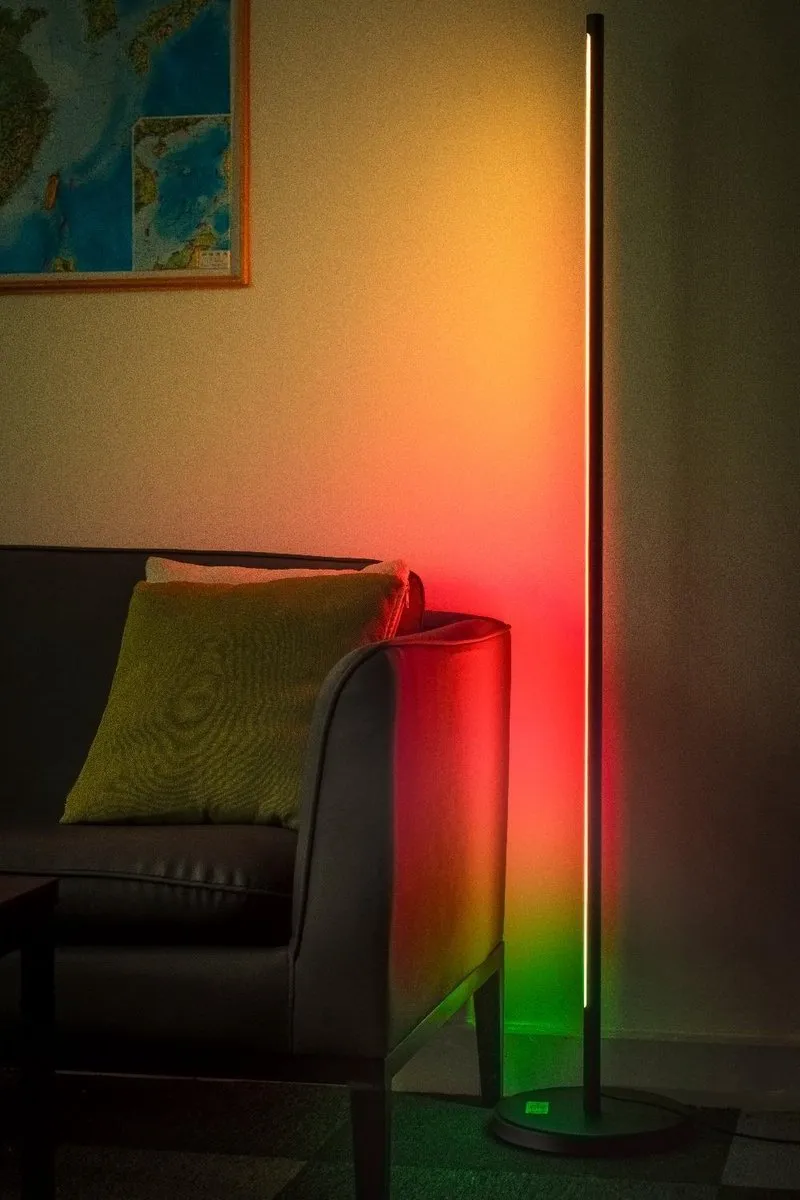 FlinQ Vloerlamp Xyro - RGB LED - Zwart - afbeelding 6 van 6