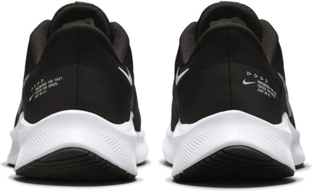 Nike Quest 4 Sportschoenen 42.5 - Zwart/Wit