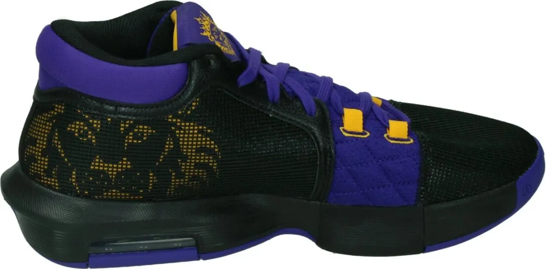 Nike LeBron Witness 8 Basketbalschoen 42.5 - Zwart