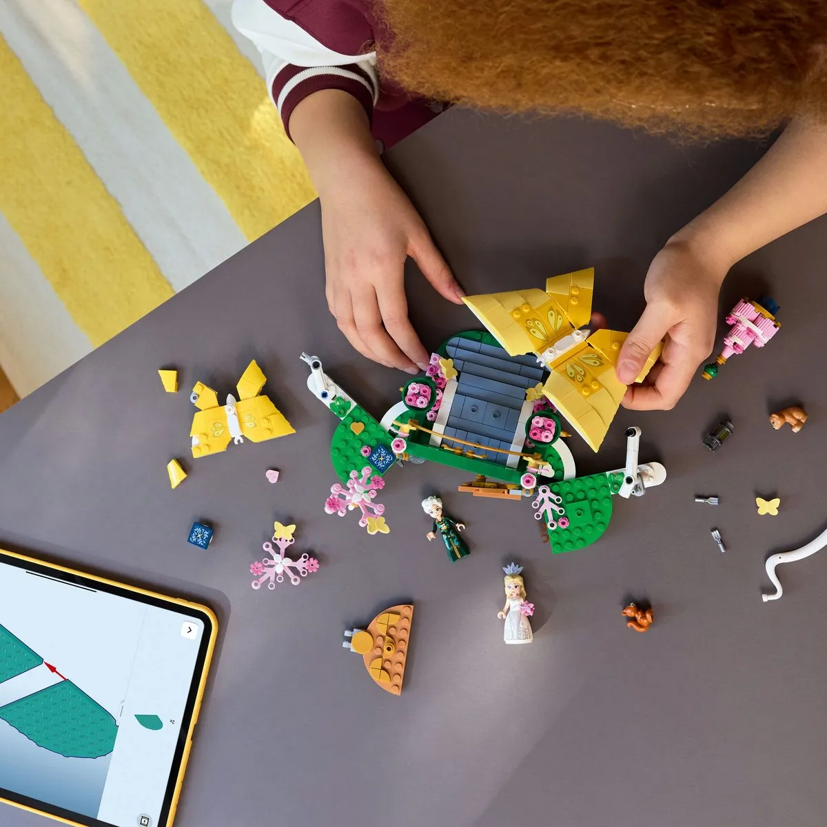 LEGO Wicked Glinda's Trouwdag 75688 Vlinderspeelgoed - 476 Stukken - Multicolor