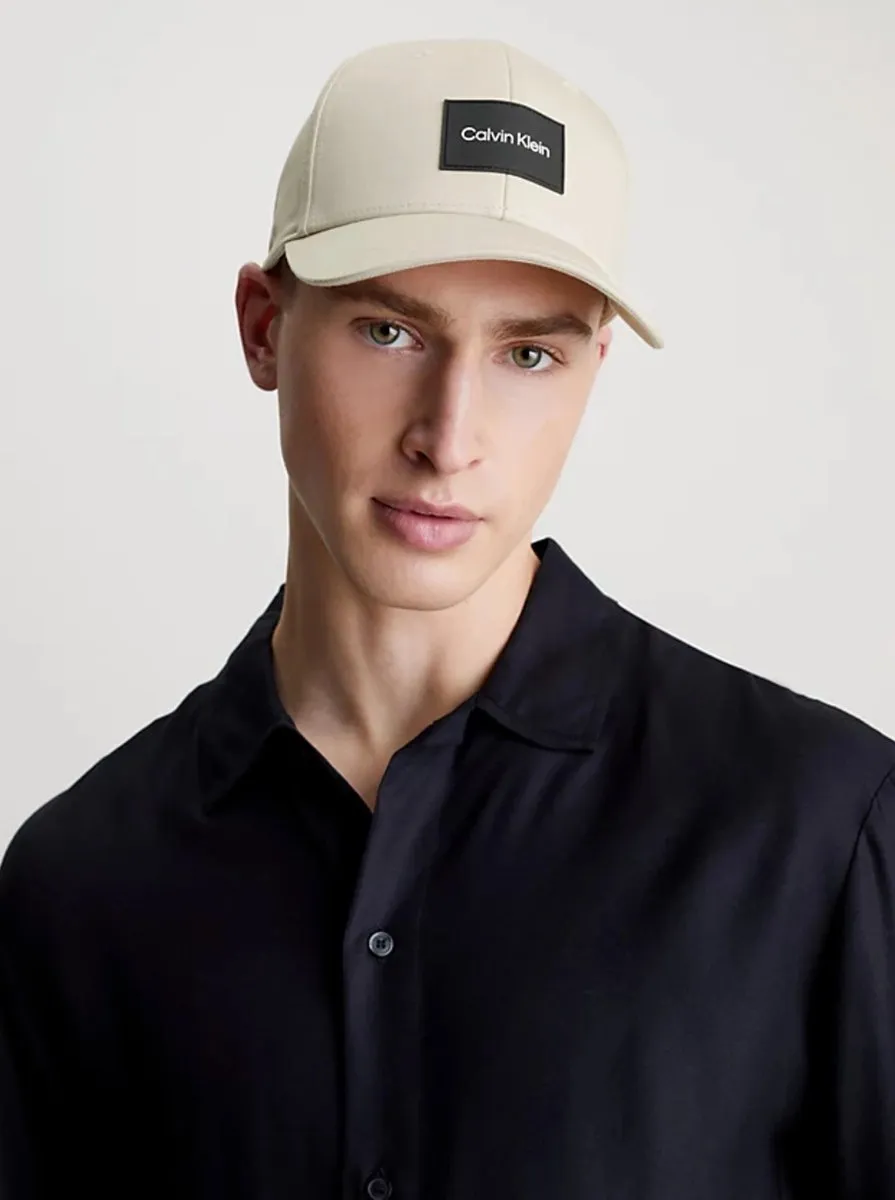 Calvin Klein Trend Caps Skate Beige