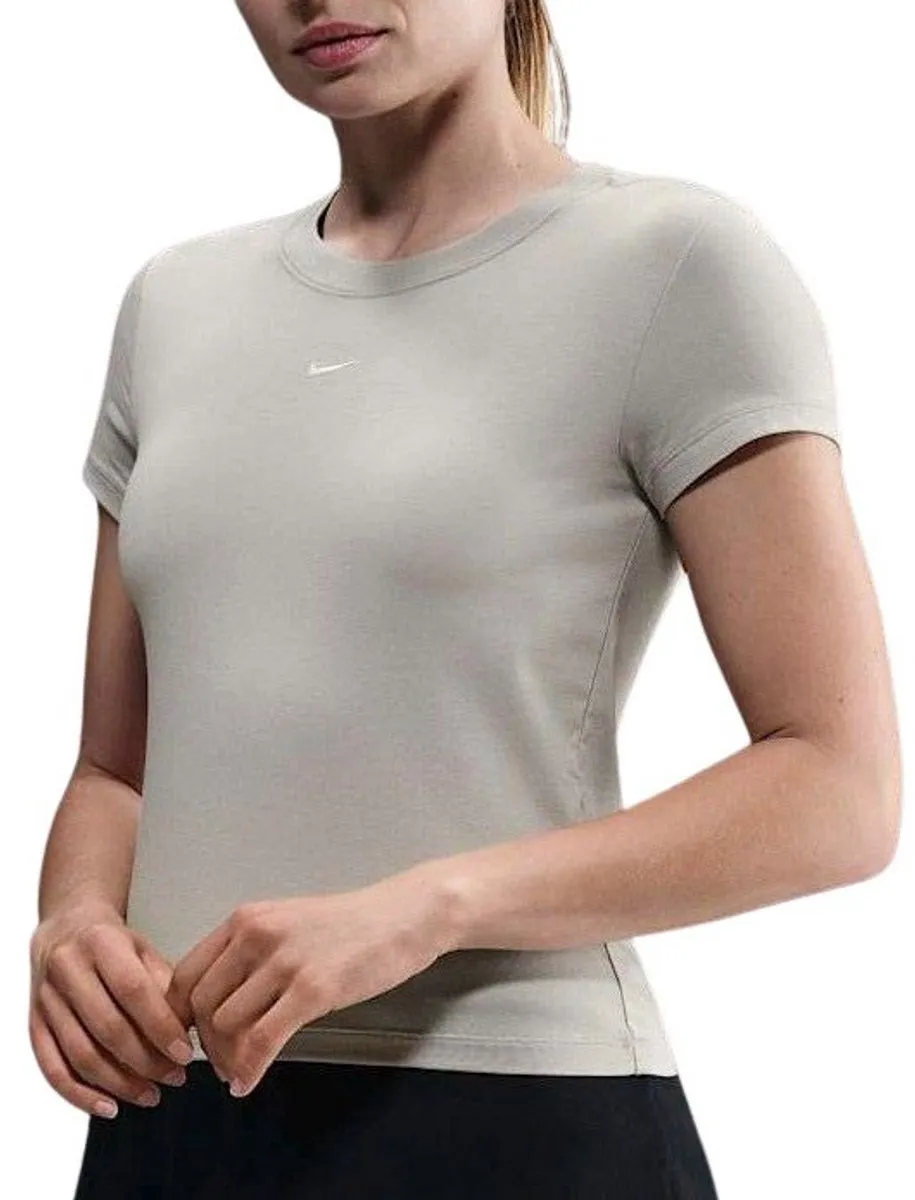 Nike Sportswear Chill Knit Shirt Dames XS - Groen