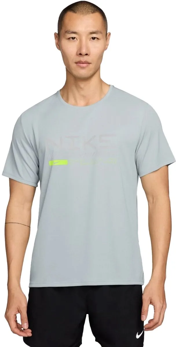Nike Miler Winterized T-shirt L - Grijs