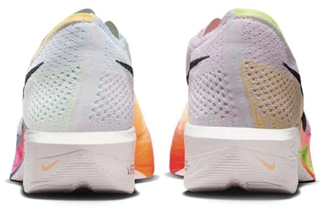 Nike ZoomX Vaporfly Next% 3 - Hardloopschoenen 43 - Multicolor