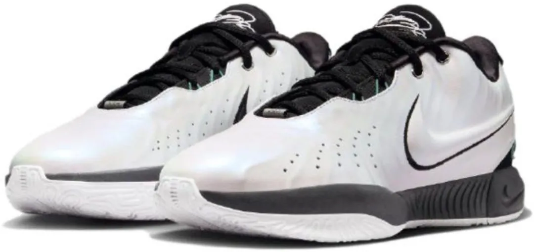 Nike LeBron XXI Sportschoenen HF5841-100 - Maat 36