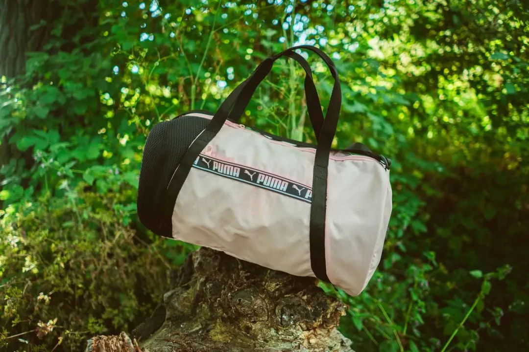 PUMA WMNS AT Essentials Barrel Tas 25L