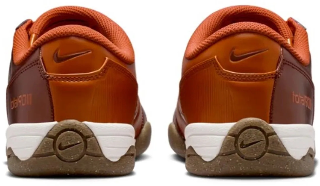 Nike Total 90 Zaalvoetbalschoenen HQ2851-200 - 44.5 - Bruin/Oranje