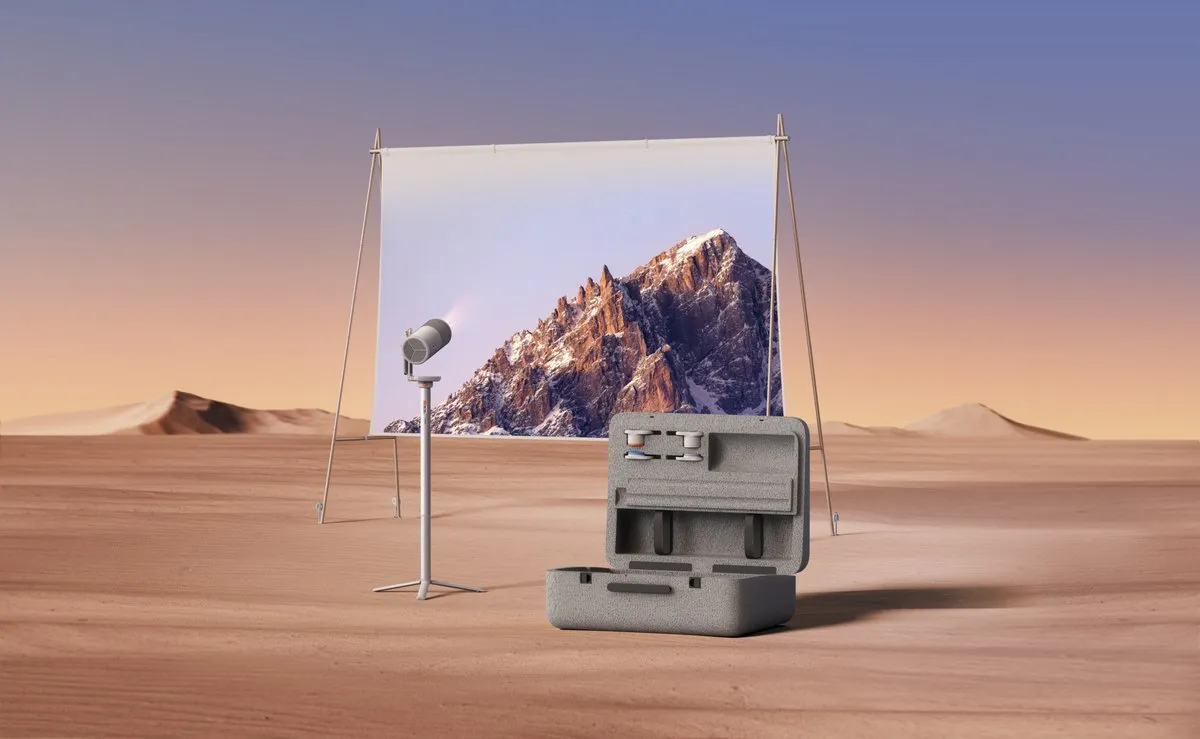 XGIMI MoGo 4 Laser Outdoor Pack – Draagbare Full HD Laserprojector met PowerBase, Outdoor Scherm & Tas – 550 ISO Lumen – Google TV