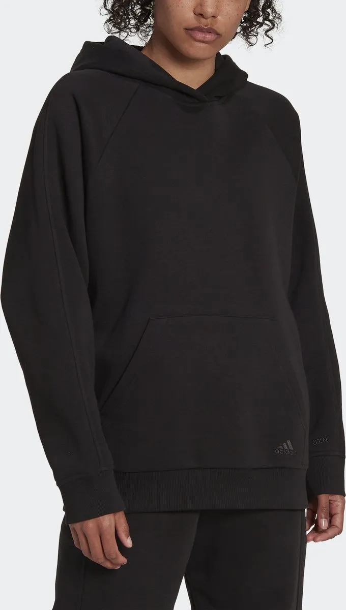 adidas ALL SZN Fleece Boyfriend Hoodie HC8823