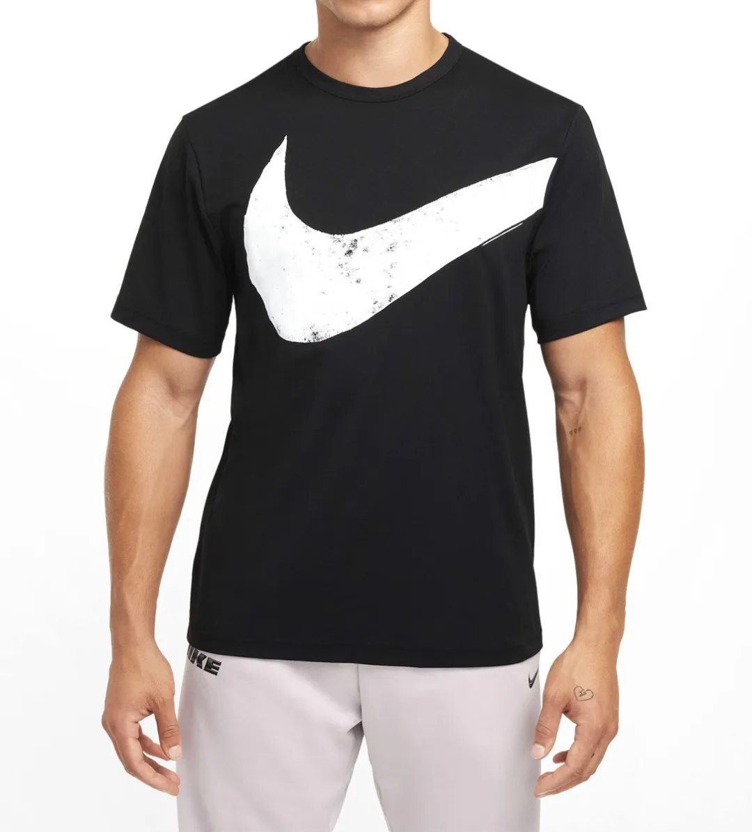 Nike Hyverse Swoosh Heren T-shirt FZ1064-010 - M - Zwart