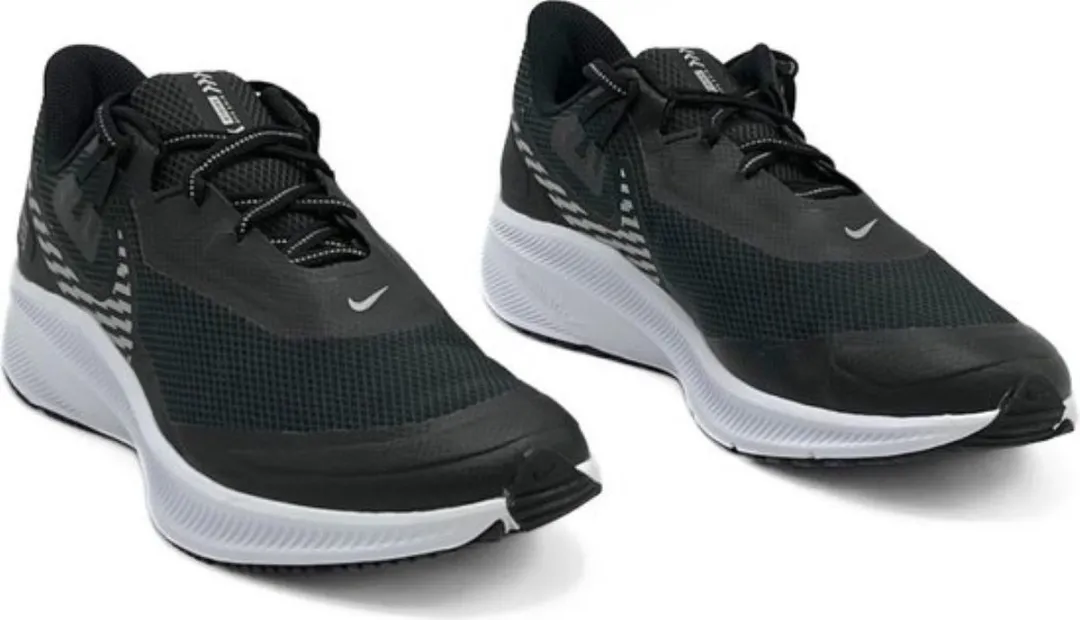 Nike Quest 3 Shield CQ8894-001 - Hardloopschoenen 40.5 - Zwart/Wit