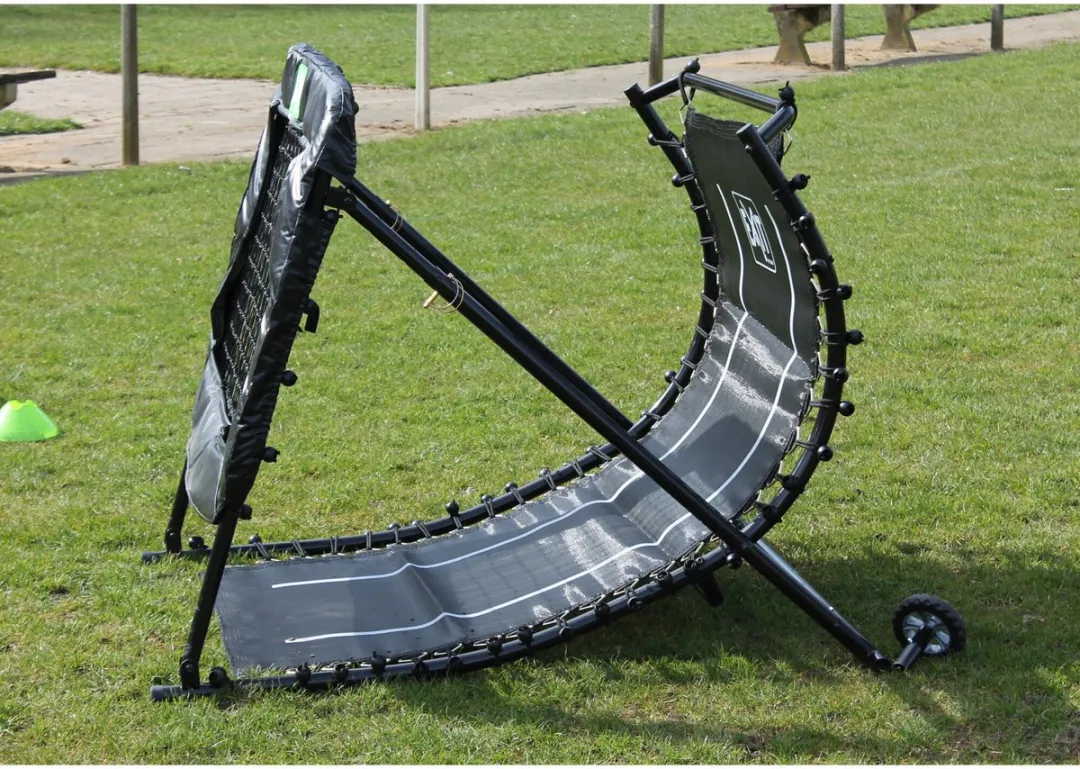 EXIT Kickback Voetbal Rebounder 124x90cm - Zwart