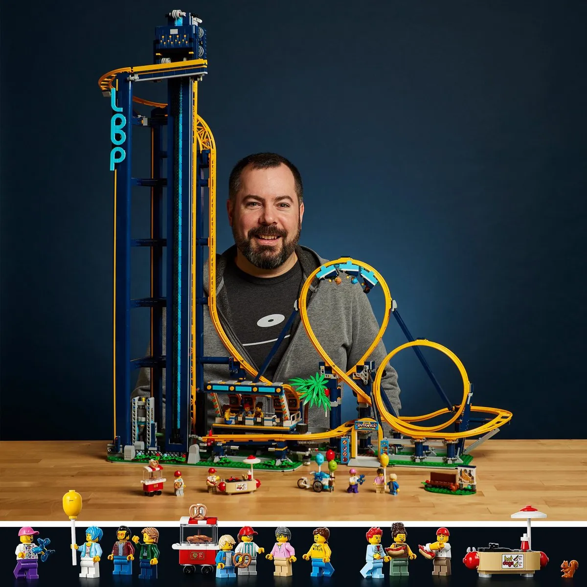 LEGO 10303 Loop Coaster - 3756 Stukken - 11 Minifiguren - Blauw/Geel - afbeelding 5 van 6