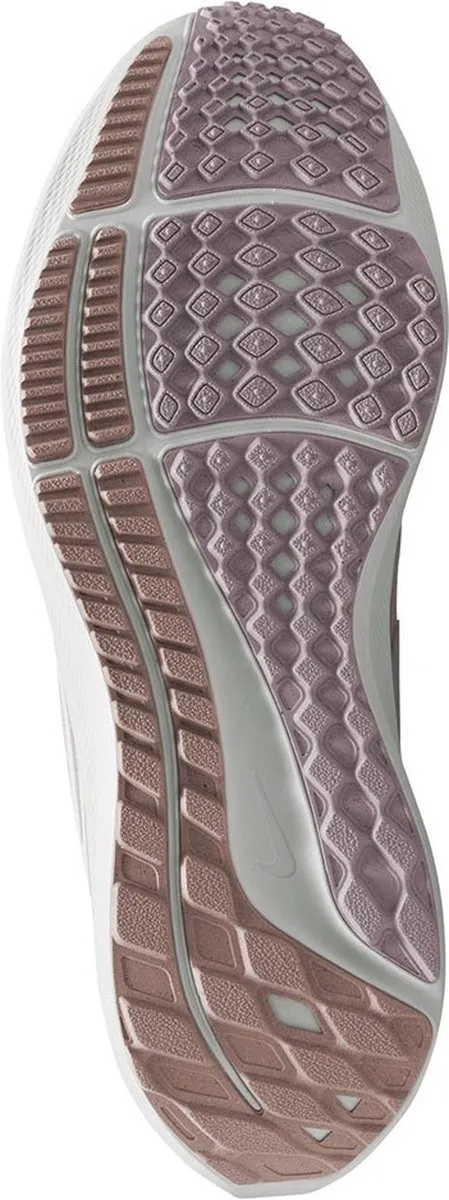 Nike Air Zoom Pegasus 39 Hardloopschoenen - 35.5 Beige