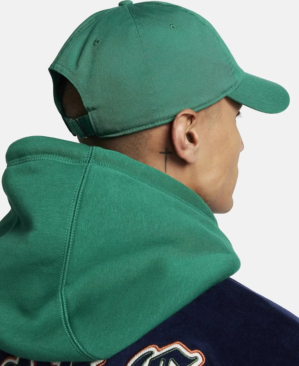 Nike Club Unstructured Pet Muts Groen