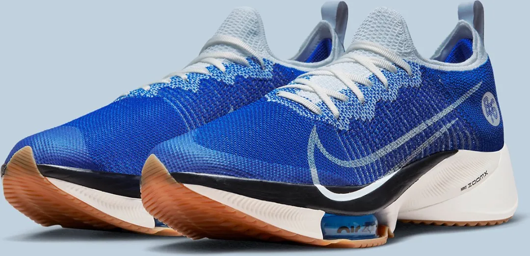 Nike Air Zoom Tempo NEXT% - Maat 41 - Blauw/Wit