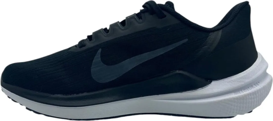 Nike Air Winflo 9 - 37.5 - Zwart/Wit