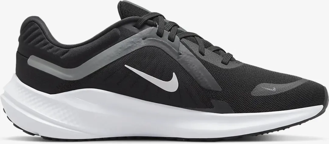 Nike Quest 5 Herenschoenen - Maat 45 - Zwart