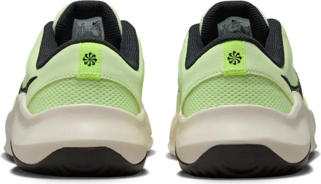 Nike Legend Essential 3 NN DM1120-700 Sportschoenen - Maat 40.5 - Light Volt/Black/Phantom