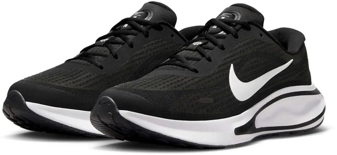 Nike Journey Run FN0228-001 Heren Hardloopschoenen - 43 - Zwart/Wit