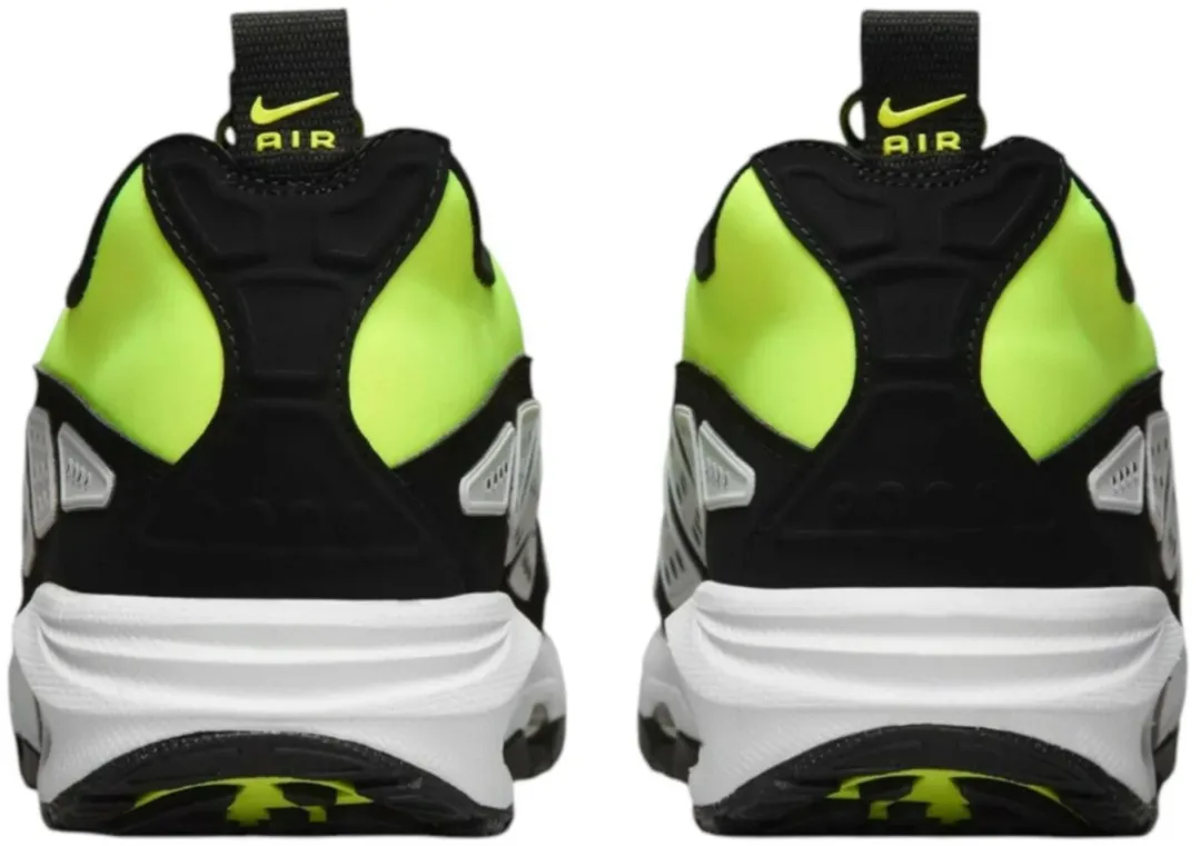 Nike Air Max SNDR FZ2068-700 Sportschoenen - Dames - Maat 40 - Groen/Zwart