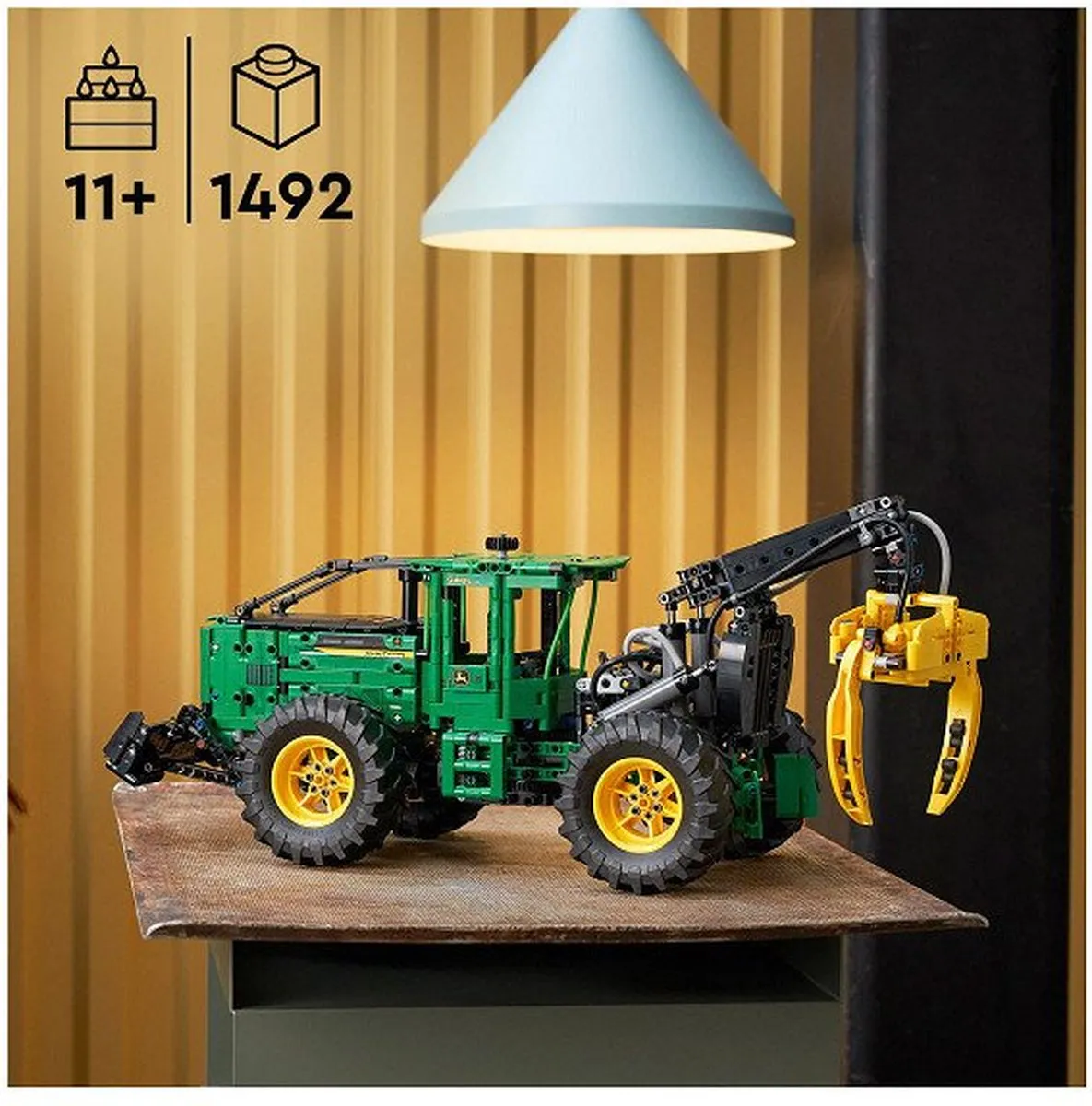 LEGO Technic John Deere 948L-II Skidder Bouwpakket 1492 Stukken - afbeelding 4 van 6