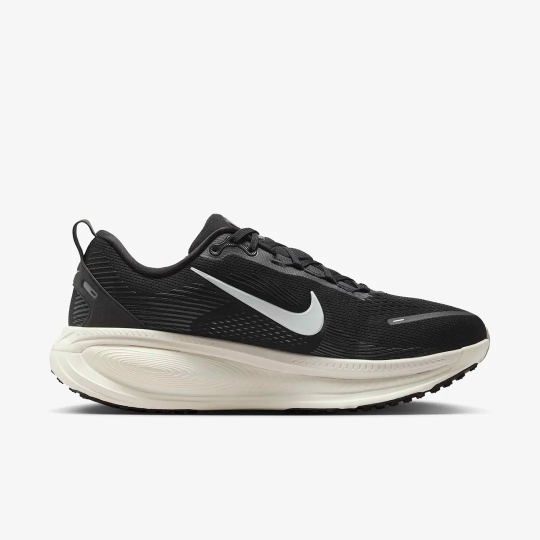 Nike Vomero 18 Wide Hardloopschoen 41 - Zwart/Wit