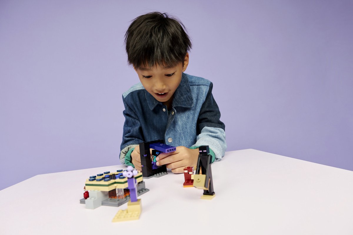 LEGO Minecraft - Reis naar de Nether en het End-Portaal Videogame Speelgoed voor Kinderen - 21584