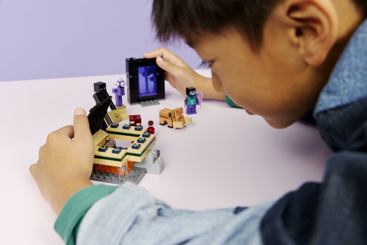 LEGO Minecraft - Reis naar de Nether en het End-Portaal Videogame Speelgoed voor Kinderen - 21584