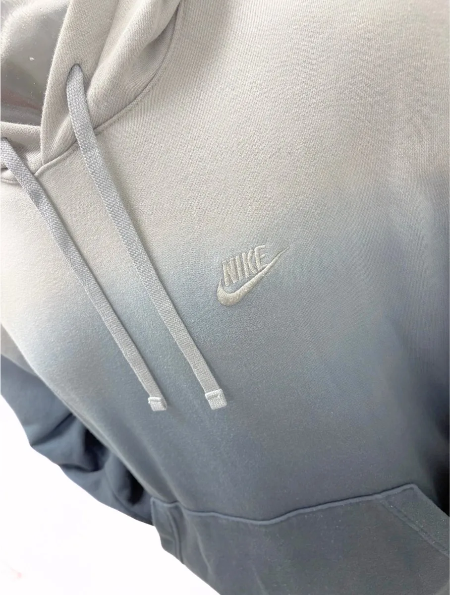 Nike Sportswear Club Fleece+ Dip-Dyed - Maat M - Grijs