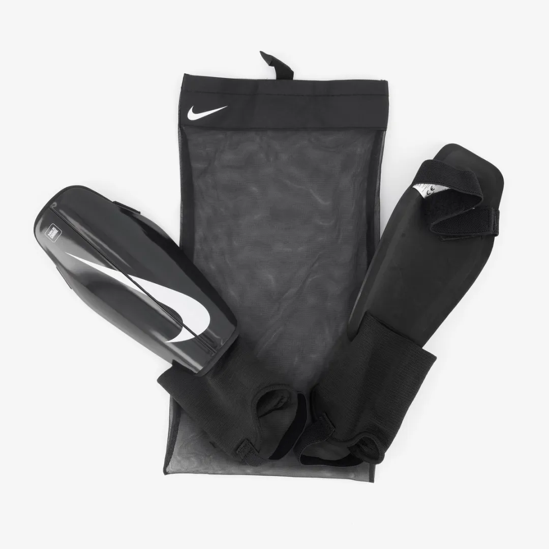 Nike Charge Shinguards - Maat XL