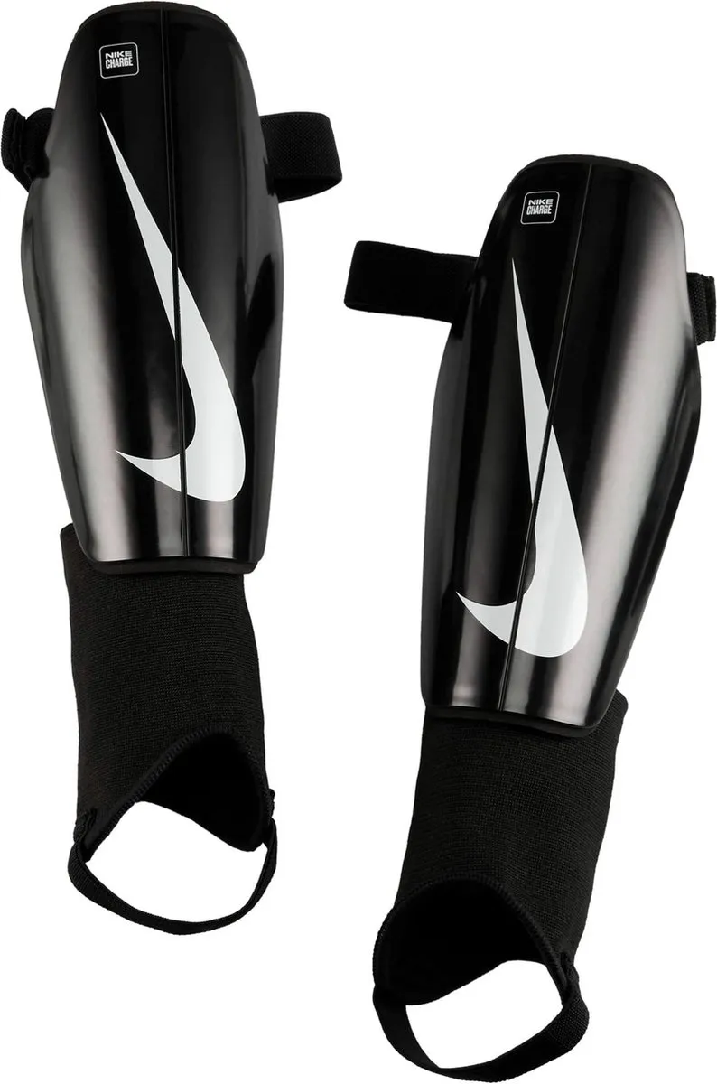 Nike Charge Shinguards - Maat XL