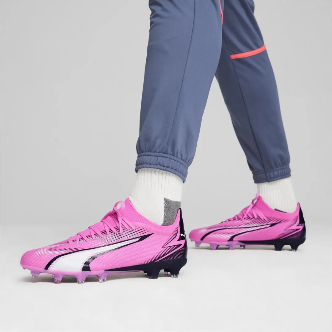 PUMA ULTRA MATCH FG/AG Sportschoenen - Poison Pink/Wit/Zwart - 42.5