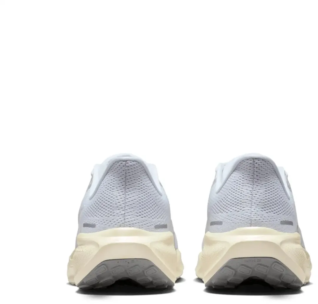 Nike Pegasus 41 ESS Hardloopschoenen IO9914-100 - Maat 38