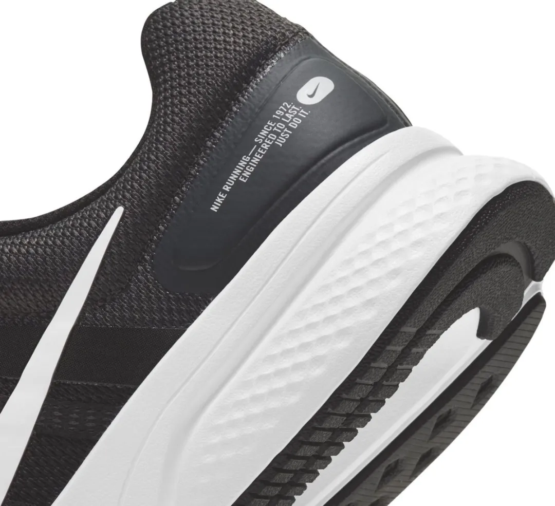 Nike Run Swift 2 Sportschoenen CU3528-004 - 38 - Zwart/Wit