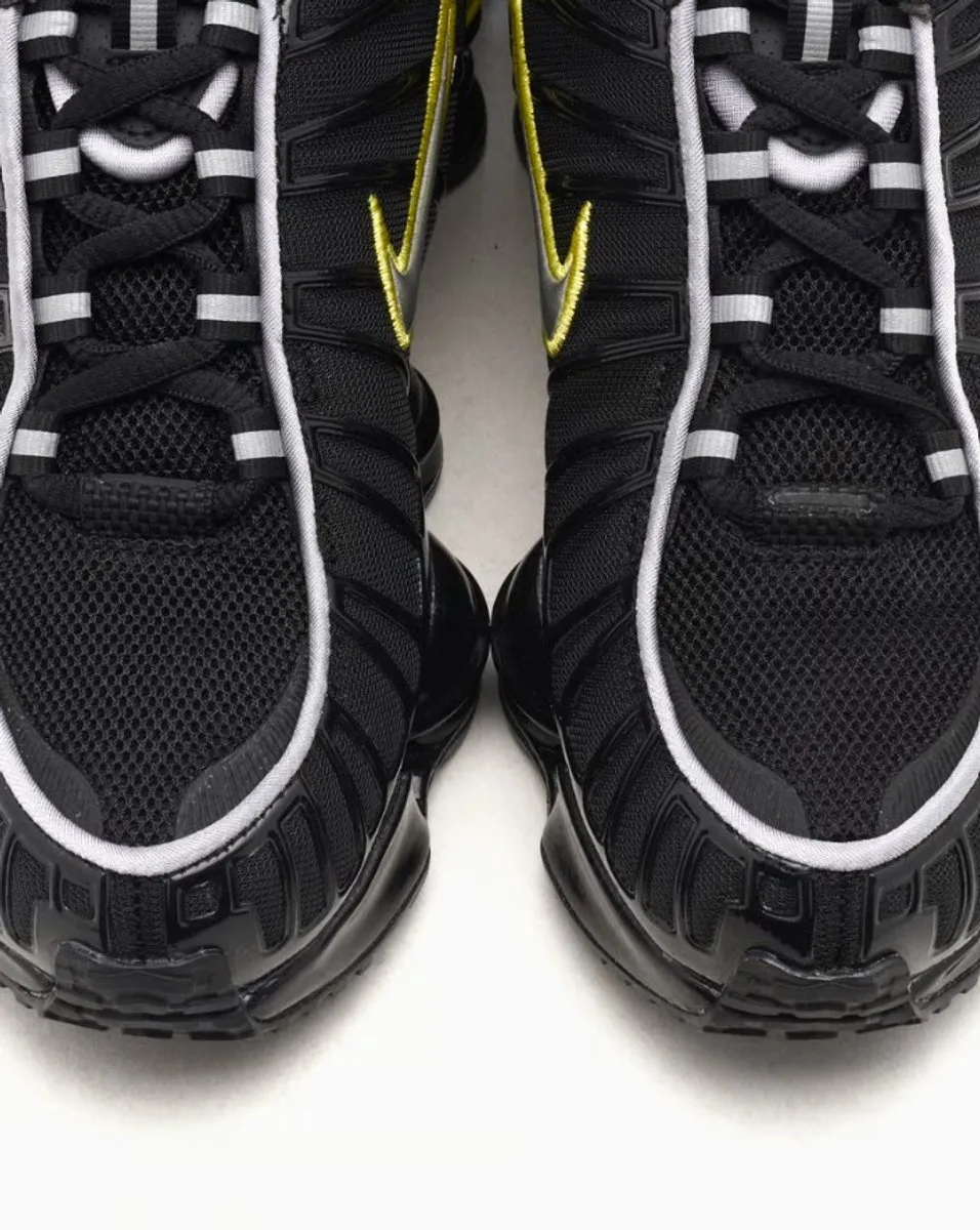 Nike Shox TL CN0151-002 - Maat 43 - Zwart