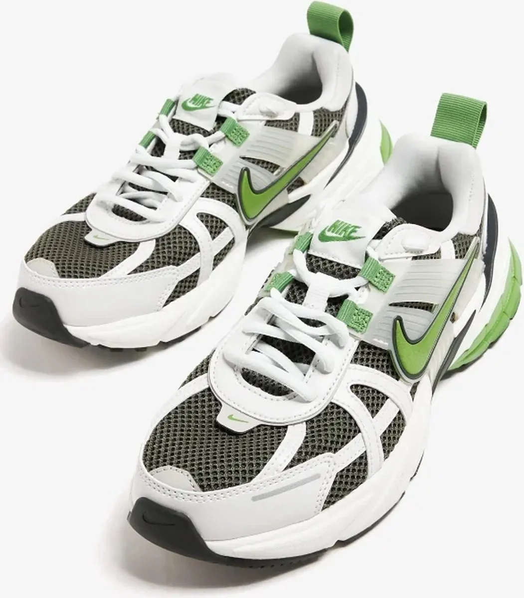 Nike V2K Run Sportschoenen - Maat 45 - Groen/Wit